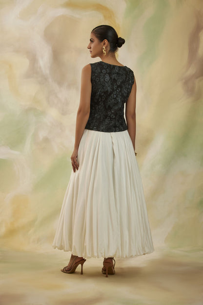 Blossom Embroidered Set