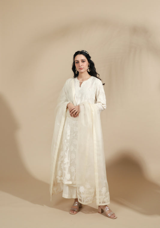 The Alabaster Flora Hand-Embroidered Silk Set
